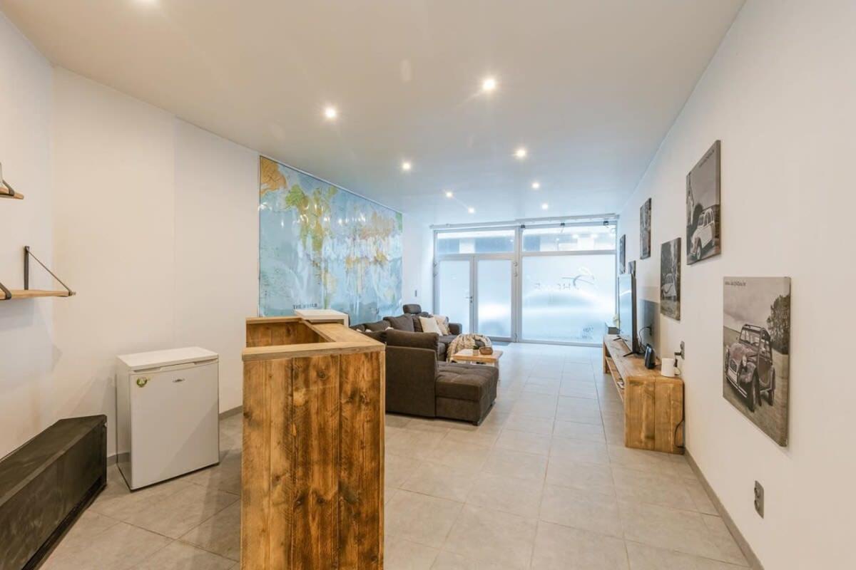 Spacious In The Center Of Apartment